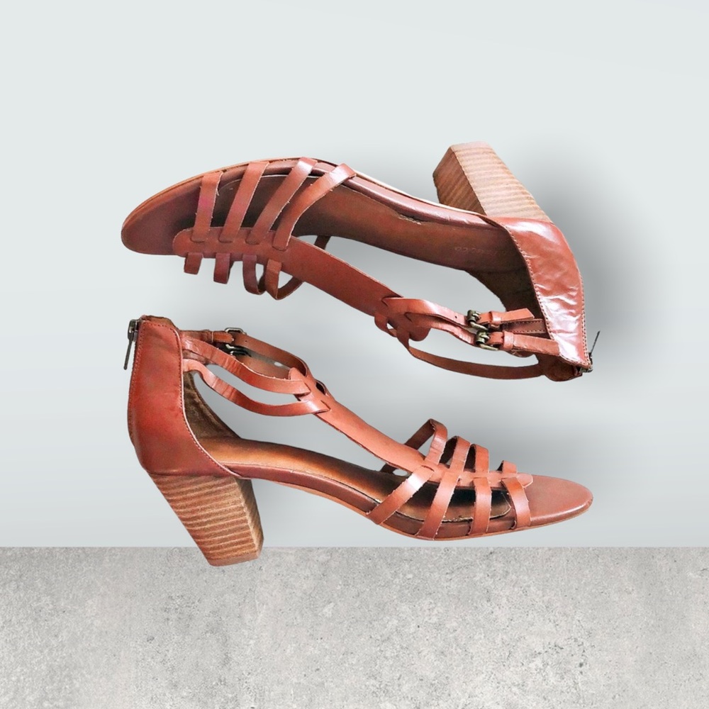 GH Bass & Co Leather Sandals Block Heel Size 9.5M, Retail $89